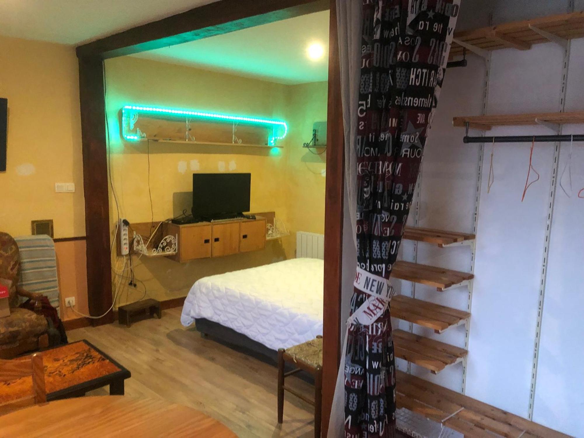Chez Steve And Son Apartment Goudet Стая снимка